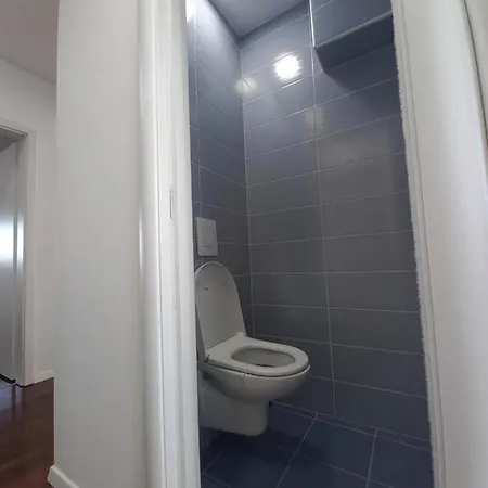 1 Apartament *