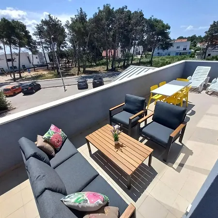 Apartment 1 Vir