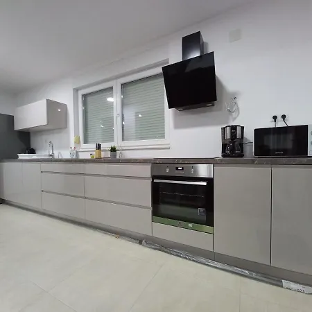 1 Apartment Vir